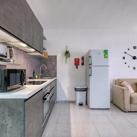 Bright & Modern 2 Bedroom Close To The Sea Mmon1-1 San Pawl il-Baħar