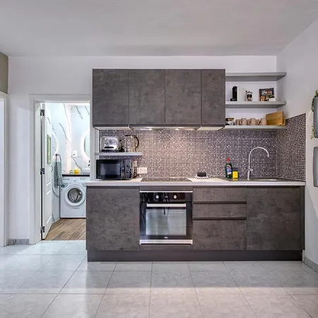 Bright & Modern 2 Bedroom Close To The Sea Mmon1-1 Apartmán