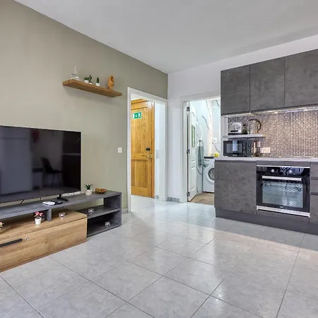 Apartmán Bright & Modern 2 Bedroom Close To The Sea Mmon1-1